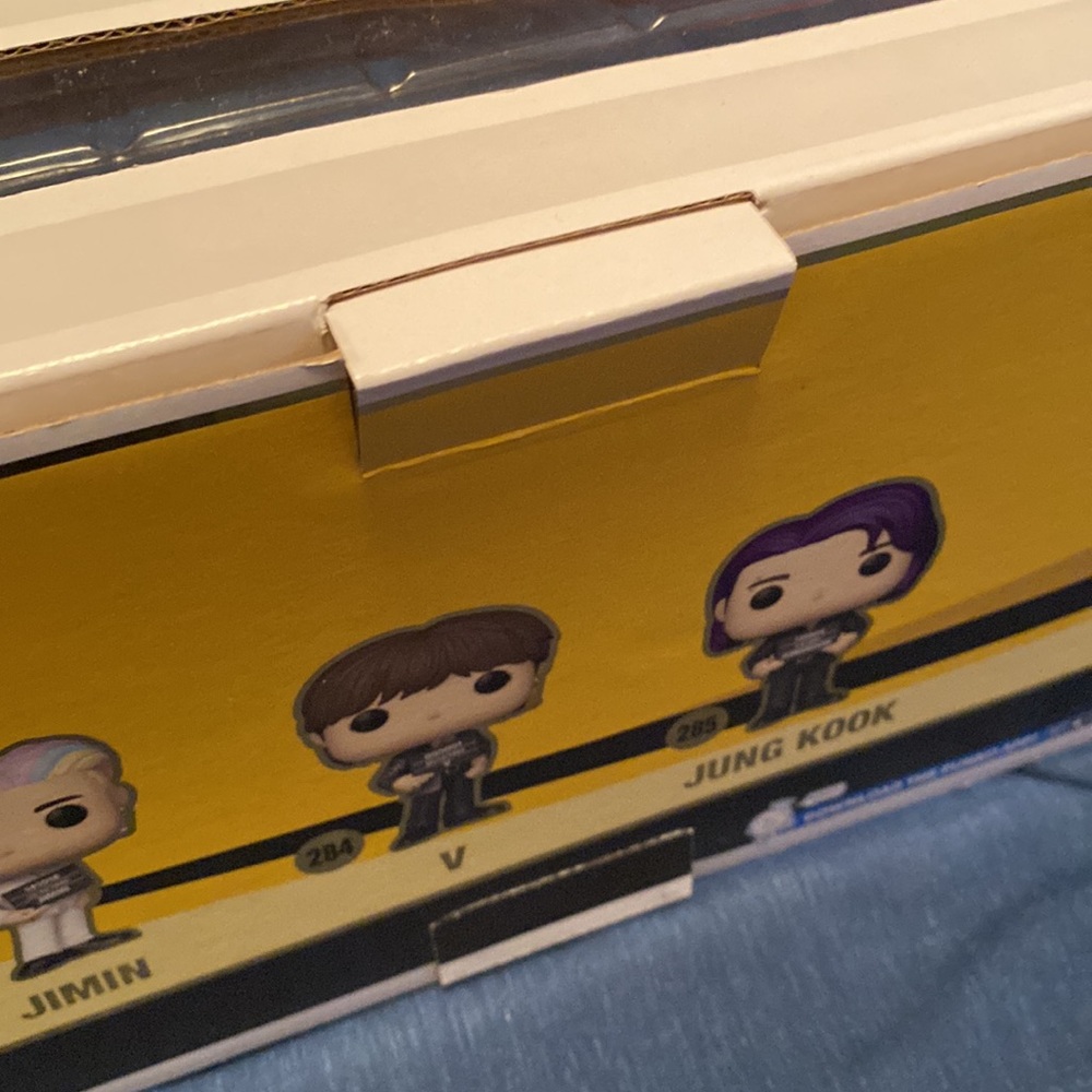 BTS - Butter 7-Pack Funko Pops - Picture 10 of 14